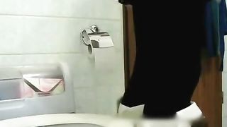 Blonde teen pooping