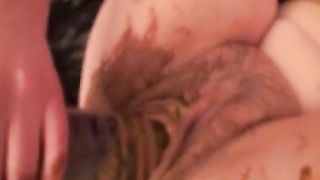 Threesome with fresh scat