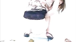 Jap girls pooping diarheea