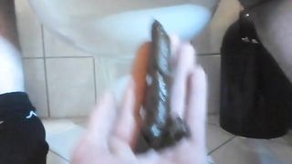 Long shit on his hand