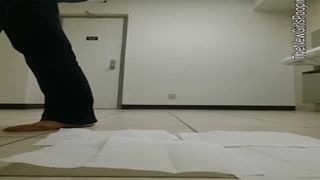 Incredible brunette milf shitting