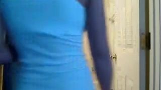 Amateur babe playing with a turd