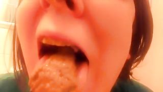 Cute amateur chews her shit