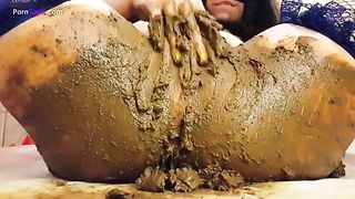 College girl did a real mess