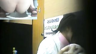 Mature woman shitting