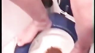 Pregnant babe has diarheea