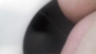 Curvy babe peeing