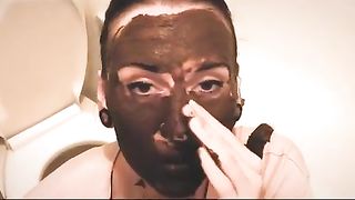 Blowjob after smearing poop