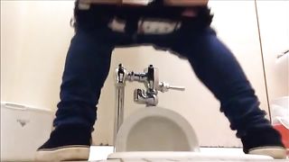 Squat pooping
