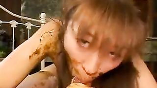 Japanese teen sucking a big cock