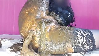 College girl knows how to masturbate