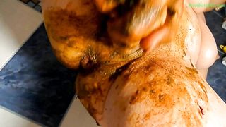 Fisting her amazing pussy