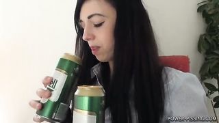 Hot brunette power peeing
