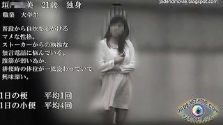 Spying on japanese girls pooping