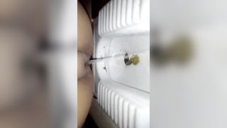 Spying on fat girl shitting