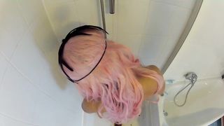Pink haired babe shits in the shower