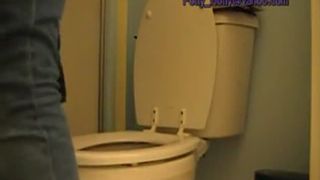 Mature babe has diarheea