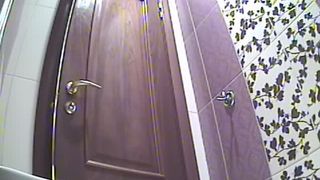 Shaking ass before shitting