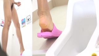 Hairy babe shitting slowly