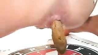 Shitting a lot on a pizza box