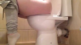 Big toilet fart
