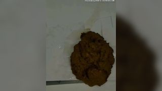 Curvy ebony girl shitting