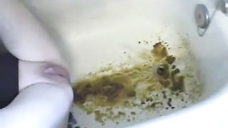 Liquid shit with pressure