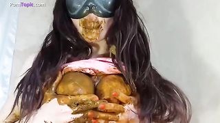 Rubbing poop on entire body to masturbate