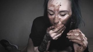 Hot emo teen gives amazing blowjob