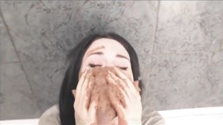 Facial for horny teen