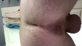 He's pooping to tease his girlfriend