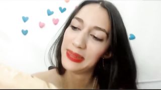 Colombian girl licking her own shit