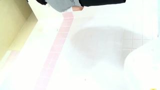Mature japanese pooping