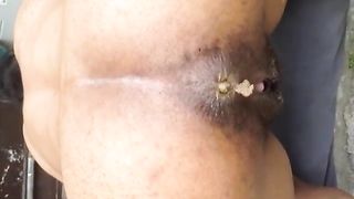 Ebony babe with big ass pooping outdoor