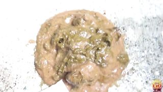 Japanese girl messy poop