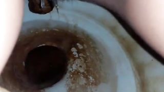 a latin girl shitting xd