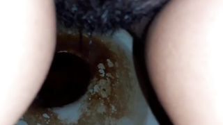 a latin girl shitting xd