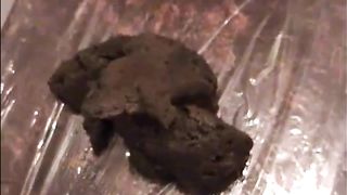 Solo female shit in the bathtub