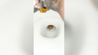 Dirty ebony lady piss and pooping
