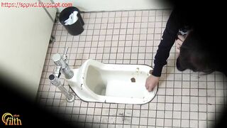 Amateur Japanese lady caught pooping in the public toilet