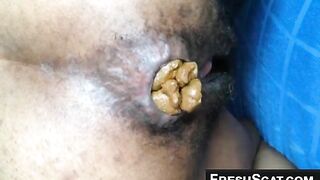 Black bbw pooping in closeup