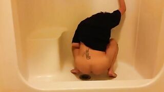 Sexy big ass slut pooping in the toilet