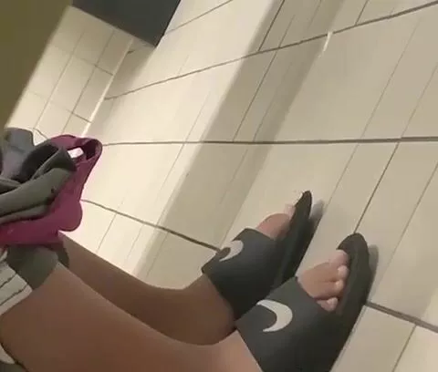 Watch amateur girl pooping in the public toilet