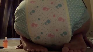 Big ass with big diaper and pooping