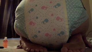 Big ass with big diaper and pooping