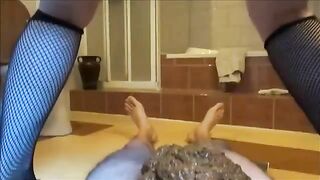 Big ass pooping on the cock