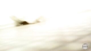 Seductive Japanese chick pooping on the floor