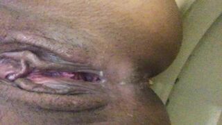 Quick poop and hot closeup