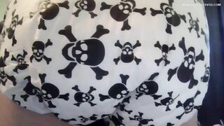 Sexy big ass lady showing her panty poop skills