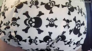 Sexy big ass lady showing her panty poop skills